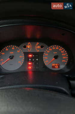 Седан Renault Clio Symbol 2003 в 