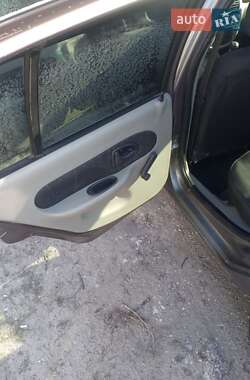 Седан Renault Clio Symbol 2003 в 