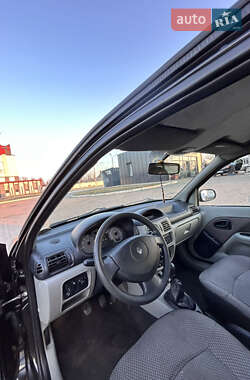 Седан Renault Clio Symbol 2006 в 
