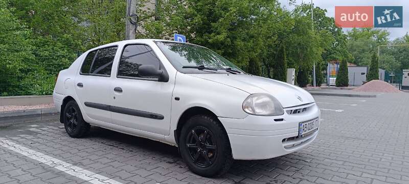 Renault Clio Symbol 2001