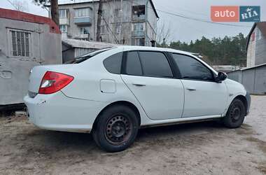 Седан Renault Clio Symbol 2011 в 