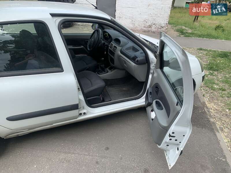 Седан Renault Clio Symbol 2006 в Киеве