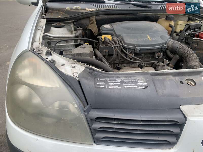 Седан Renault Clio Symbol 2006 в Киеве