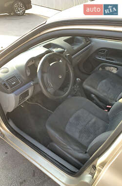 Седан Renault Clio Symbol 2006 в 
