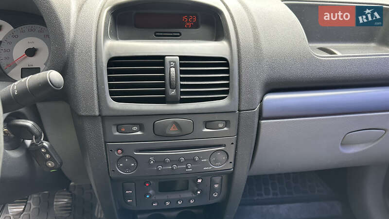 Седан Renault Clio Symbol 2006 в Полтаві