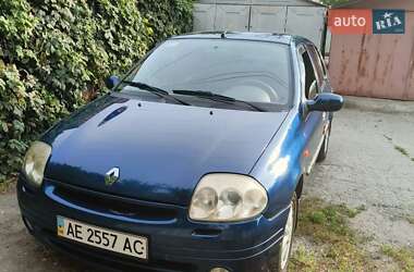 Седан Renault Clio Symbol 2001 в 