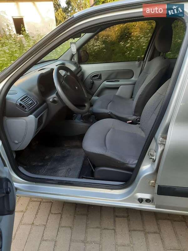 Седан Renault Clio Symbol 2007 в Львове