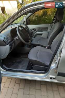 Седан Renault Clio Symbol 2007 в 