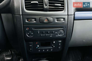 Седан Renault Clio Symbol 2006 в 