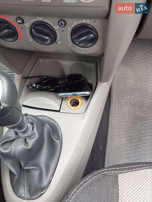 Седан Renault Clio Symbol 2008 в Запорожье