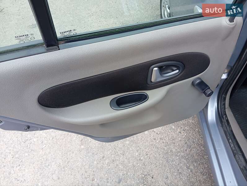 Седан Renault Clio Symbol 2008 в Запорожье