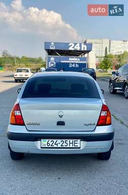 Седан Renault Clio Symbol 2003 в 