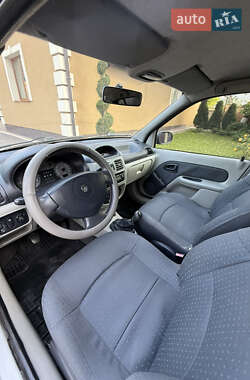 Седан Renault Clio Symbol 2005 в 