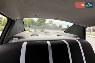 Седан Renault Clio Symbol 2001 в 