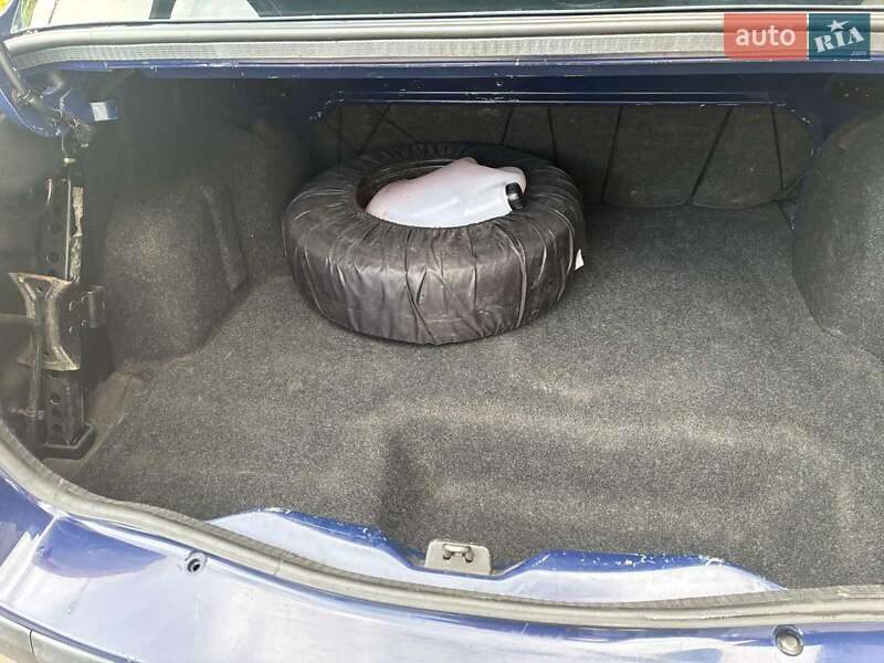 Седан Renault Clio Symbol 2006 в Краматорську