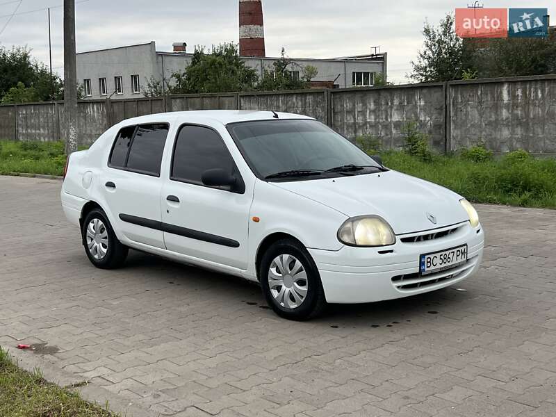 Седан Renault Clio Symbol 2001 в 