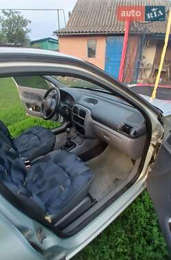 Седан Renault Clio Symbol 2001 в 