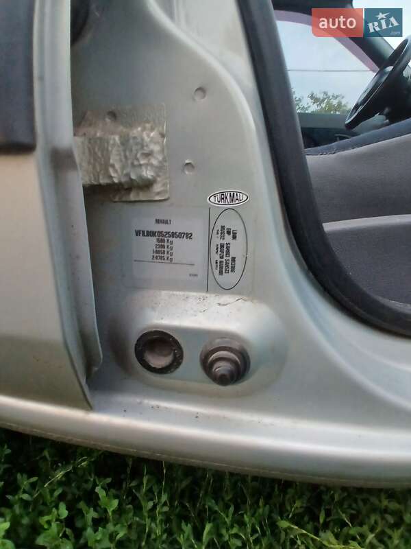 Седан Renault Clio Symbol 2002 в Ахтырке