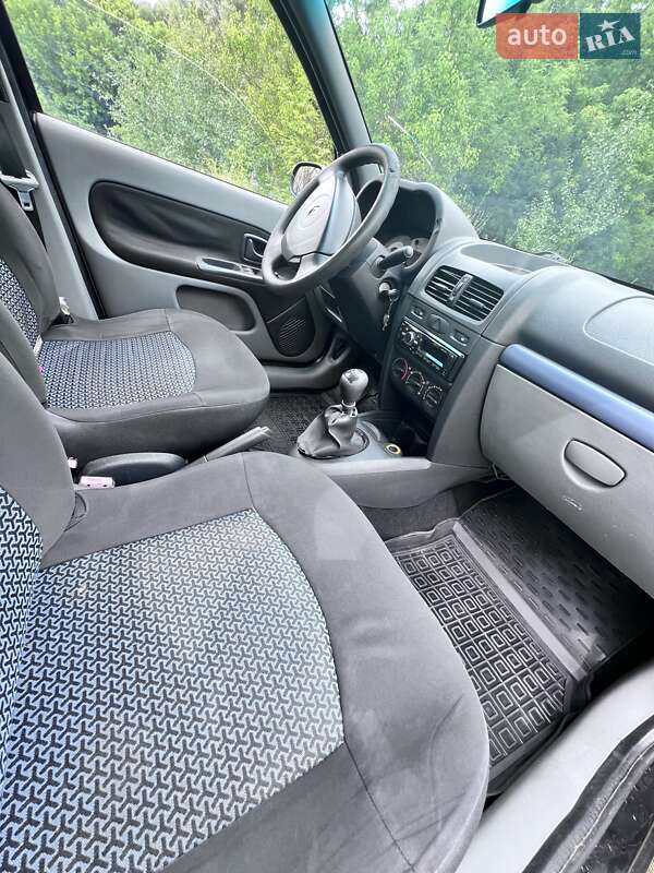 Седан Renault Clio Symbol 2007 в Варве
