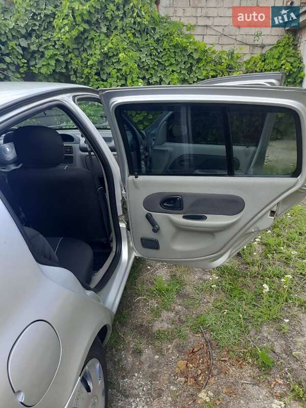 Седан Renault Clio Symbol 2006 в Кропивницком