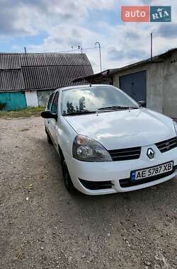 Седан Renault Clio Symbol 2008 в 