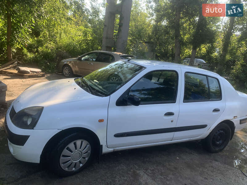 Седан Renault Clio Symbol 2003 в 