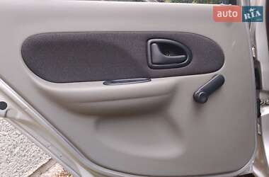 Седан Renault Clio Symbol 2005 в 