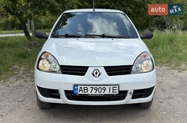 Седан Renault Clio Symbol 2008 в 