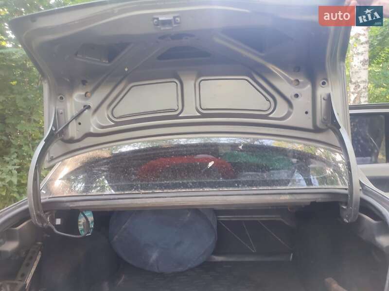 Седан Renault Clio Symbol 2003 в Глухове