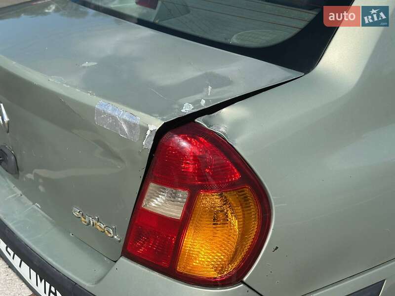 Седан Renault Clio Symbol 2002 в Ирпене