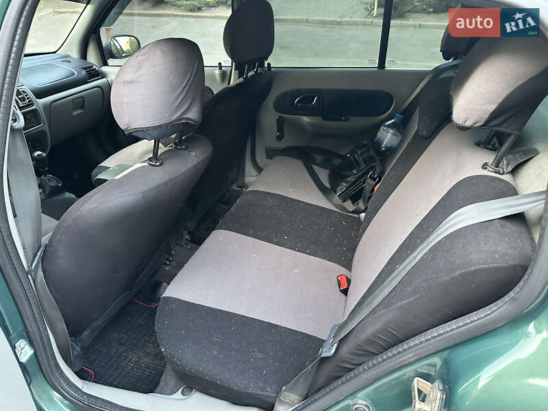 Седан Renault Clio Symbol 2002 в Николаеве