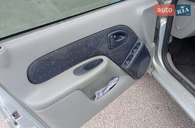 Седан Renault Clio Symbol 2004 в 