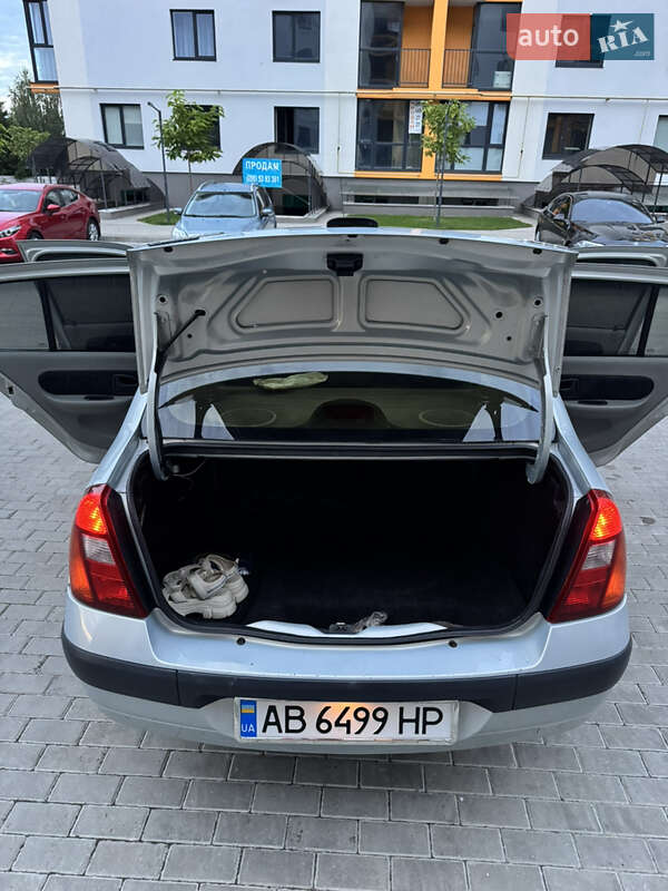 Седан Renault Clio Symbol 2003 в Вінниці