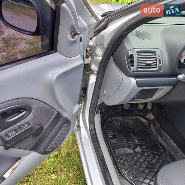 Седан Renault Clio Symbol 2007 в Теплике