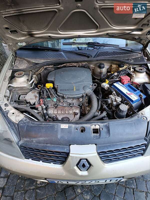 Седан Renault Clio Symbol 2006 в Львове