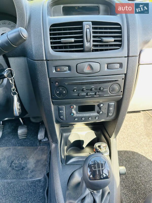 Седан Renault Clio Symbol 2008 в Запорожье фото 14 Седан Renault Clio Symbol 2008 в Запорожье