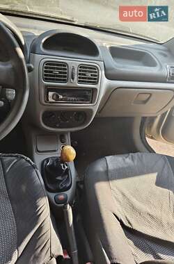 Седан Renault Clio Symbol 2003 в 