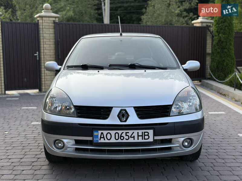 Седан Renault Clio Symbol 2005 в Косове