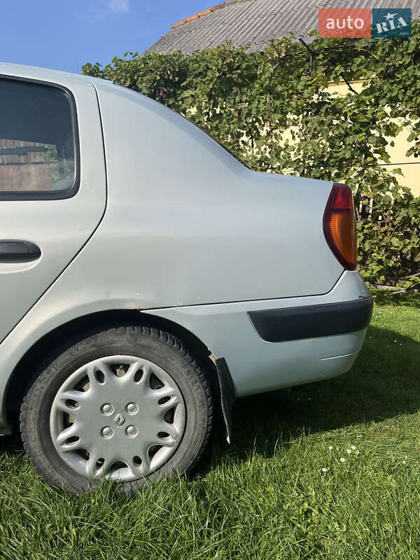 Седан Renault Clio Symbol 2004 в Дрогобыче