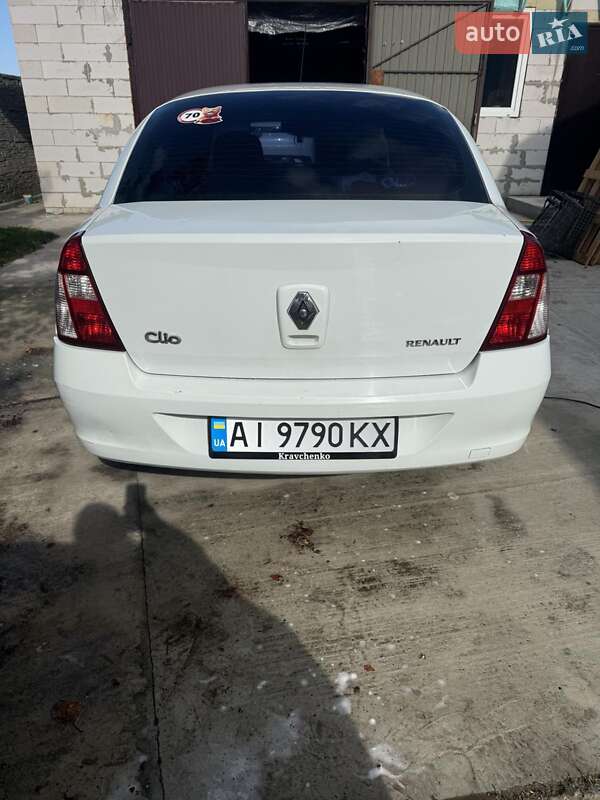 Седан Renault Clio Symbol 2006 в Погребах