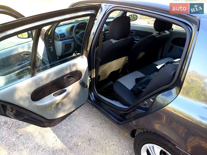 Седан Renault Clio Symbol 2007 в Дніпрі
