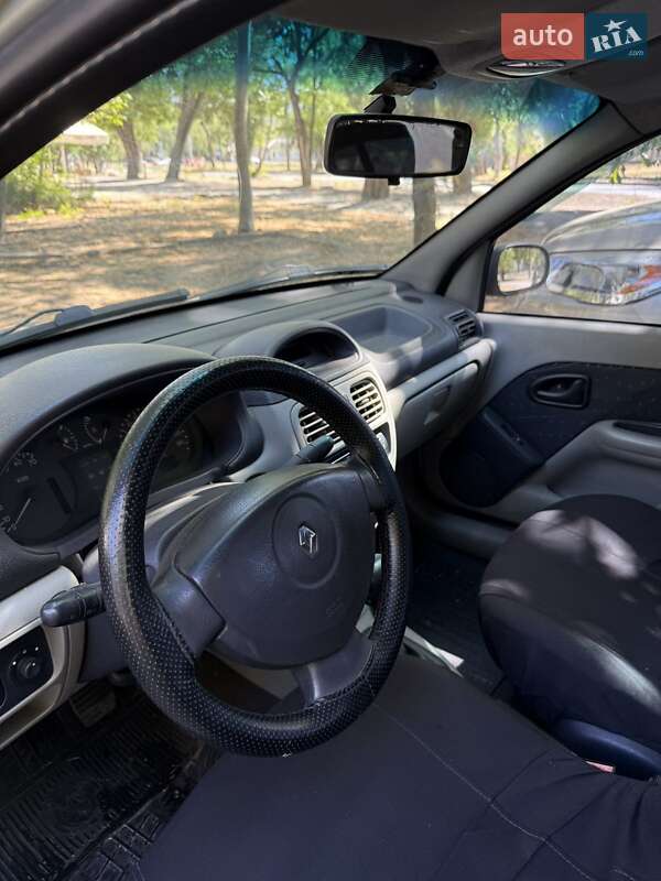 Седан Renault Clio Symbol 2003 в Миколаєві фото 4 Седан Renault Clio Symbol 2003 в Миколаєві