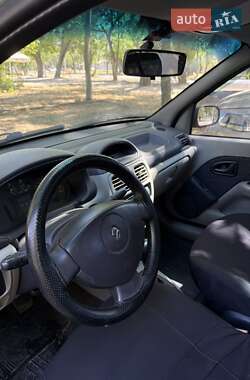 Седан Renault Clio Symbol 2003 в 