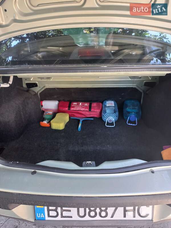 Седан Renault Clio Symbol 2003 в Миколаєві фото 7 Седан Renault Clio Symbol 2003 в Миколаєві