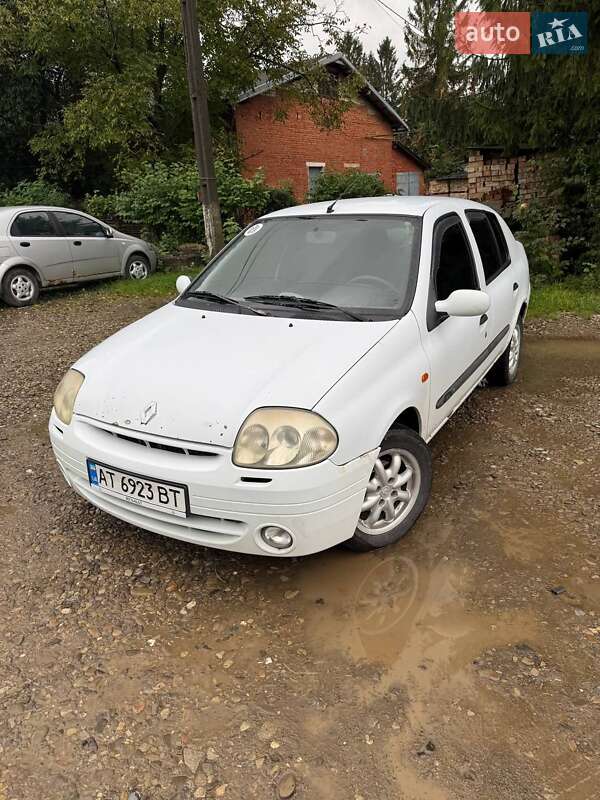 Renault Clio Symbol 2001