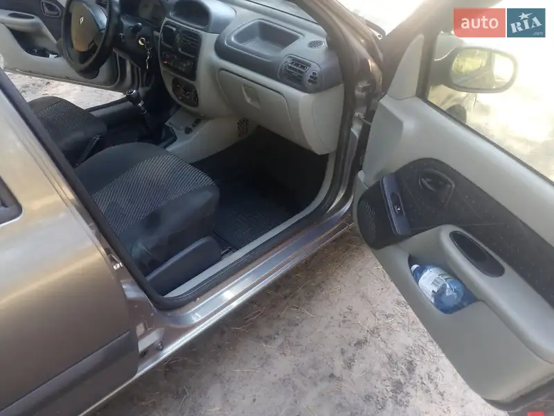 Renault Clio Symbol 2003 VIN VF1LB0KC530051335 фото оголошення 5 з 39
