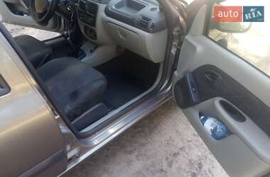 Седан Renault Clio Symbol 2003 в 