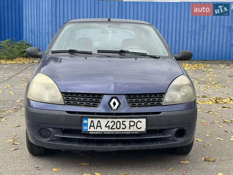 Седан Renault Clio Symbol 2004 в  фото Седан Renault Clio Symbol 2004 в