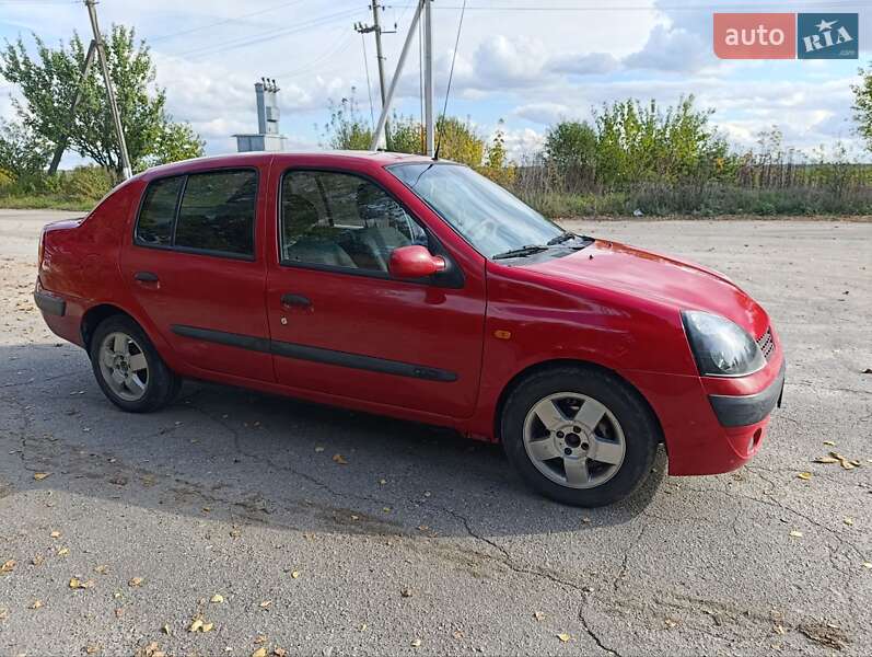 Седан Renault Clio Symbol 2004 в Гайсину
