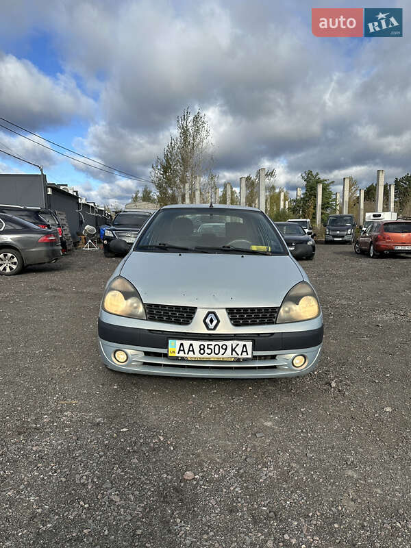 Седан Renault Clio Symbol 2002 в Киеве